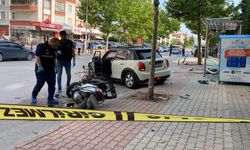 Otomobilin çarptığı motokurye hayatını kaybetti