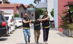 Adli kontrolle serbest kalmıştı, yeni görüntüleri çıktı: Yaşlı adamı da sopayla dövmüş