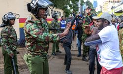 Kenya'da sokaklar karıştı: 56 yaralı