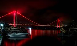 Kızılay’ın 157. Kuruluş Yıldönümünde Simgesel Yapılar Kırmızıya Büründü
