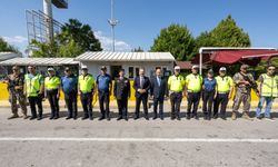 Vali Hüseyin Aksoy’dan Polis Uygulama Noktasına Bayram Ziyareti