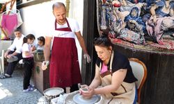 Tarihi sokakta çinicilik  yeniden hayat buluyor