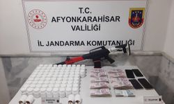 Uyuşturucu operasyonu:  206 bin TL ele geçirildi.
