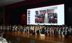 ÇOMÜ'de İnsan ve Toplum Bilimleri Fakültesi Mezuniyet Töreni Gerçekleşti