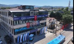 Baş döndüren açılış trafiği