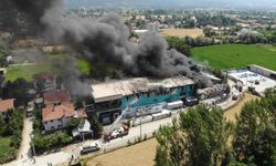 Fabrika yangını havadan görüntülendi