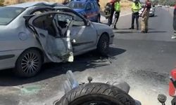 Otomobil ile motosiklet çarpıştı: yaralılar var