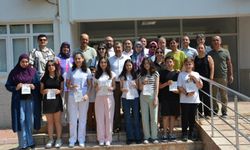 LGS’de başarı elde eden öğrenciler altın ile ödüllendirildi