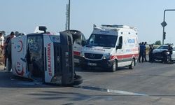 Hasta taşıyan ambulans kaza yaptı