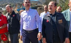 Bakan Kurum'dan yangında zarar gören köylere ziyaret