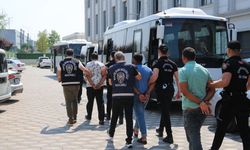 Sokak ortasında silahlı kavga : 1 kişi öldü