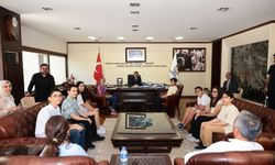 LGS şampiyonlarını belediyede ağırladı