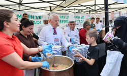 Büyükşehir aşure geleneğini sürdürüyor