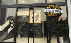 Altay taraftarından siyah çelenk protestosu