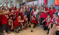 Özel sporculara Bakan Bak'tan mesaj