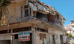 Gölbaşı’nda yıkılmayan bina tehlike saçıyor