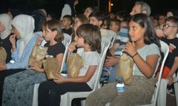 Çocuklar çizgi filmlerle eğlendi