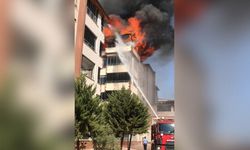 4 katlı binanın terasında yangın