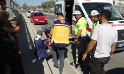 Yolu karıştıran yaşlı adama otomobil çarptı