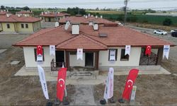 Ömürlük konutlar depremzedelere teslim edildi