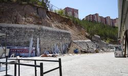 Heyelan riski nedeniyle 25 iş yeri boşaltıldı