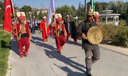 Coşkulu Zafer yürüyüşü