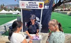 ’KADES’ ve ’Kadına El Kalkamaz’ Etkinliğiyle Vatandaşlara Bilgilendirme Yapıldı