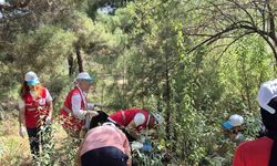 TÜGVA’lı gençlerden çevre temizliği