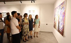 Sanat Sokağı’nda “Kesişen İzler” Sergisi Açıldı