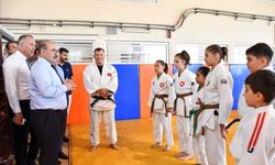 Vali İsmail Ustaoğlu’ndan; Genç sporculara moral ve destek