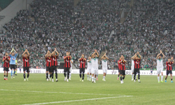 Tribünlerin Efendisi: Eskişehirspor ve Bursaspor Taraftarı