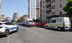 Evinde tabancayla vurulmuş halde bulundu