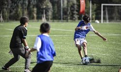 Minikler yaz tatilini futbolla geçirdi