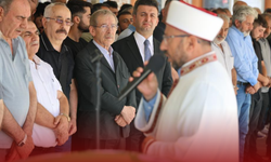 Eski bakan Abdüllatif Şener'in acı günü