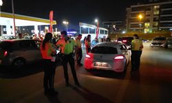 Dur ihtarına uymadı, aracı bırakıp başka araçla kaçtı