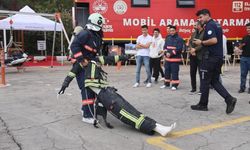 Öğrenciler, itfaiye eğitimlerinde ter döktü