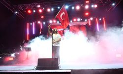 Bozüyük’te Sevilen Sanatçı Koray Avcı’dan Muhteşem Kurtuluş Konseri