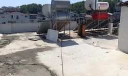 Çatıdan hortumla balkona inmek isterken hayatını kaybetti