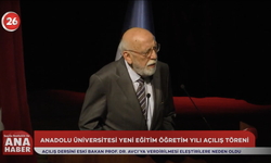 Eski Bakanın ders vermesi tartışmalara neden oldu