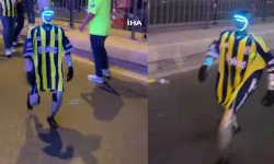 Fener Forması Giyen Robot Dikkat Çekti