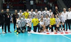 Bakan Bak'tan Bursa Büyükşehir Belediyespor'a Tebrik