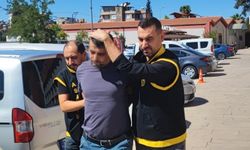 Komşusunu öldürüp kızını yaralayan zanlı tutuklandı