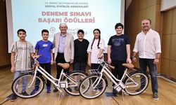 Başarılı öğrencilere Büyükşehir’den ödül