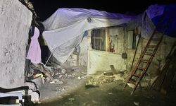 Toprak evin çatısı çöktü: 2 çocuk yaşamını yitirdi