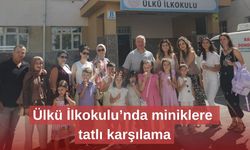 Ülkü İlkokulu’nda miniklere tatlı karşılama