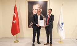 İzmir’in Yaşlı Dostu Şehir unvanı tescillendi