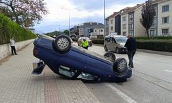 Kontrolden çıkan otomobil takla attı