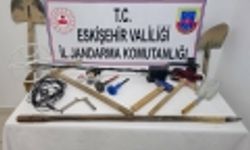 Kaçak kazı yaparken yakalanan 3 şüpheli tutuklandı