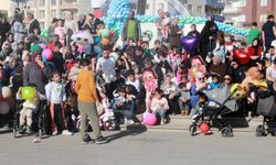 Aile Festivali'nde yüzlerce çocuk doyasıya eğlendi