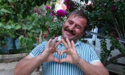 Uçağa valizleri yüklerken sempatik tavırlarıyla meşhur oldu